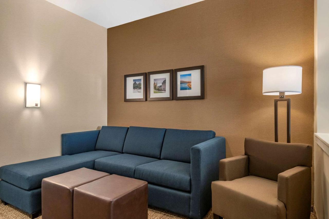 Comfort Suites Camp Hill-Harrisburg West Bagian luar foto