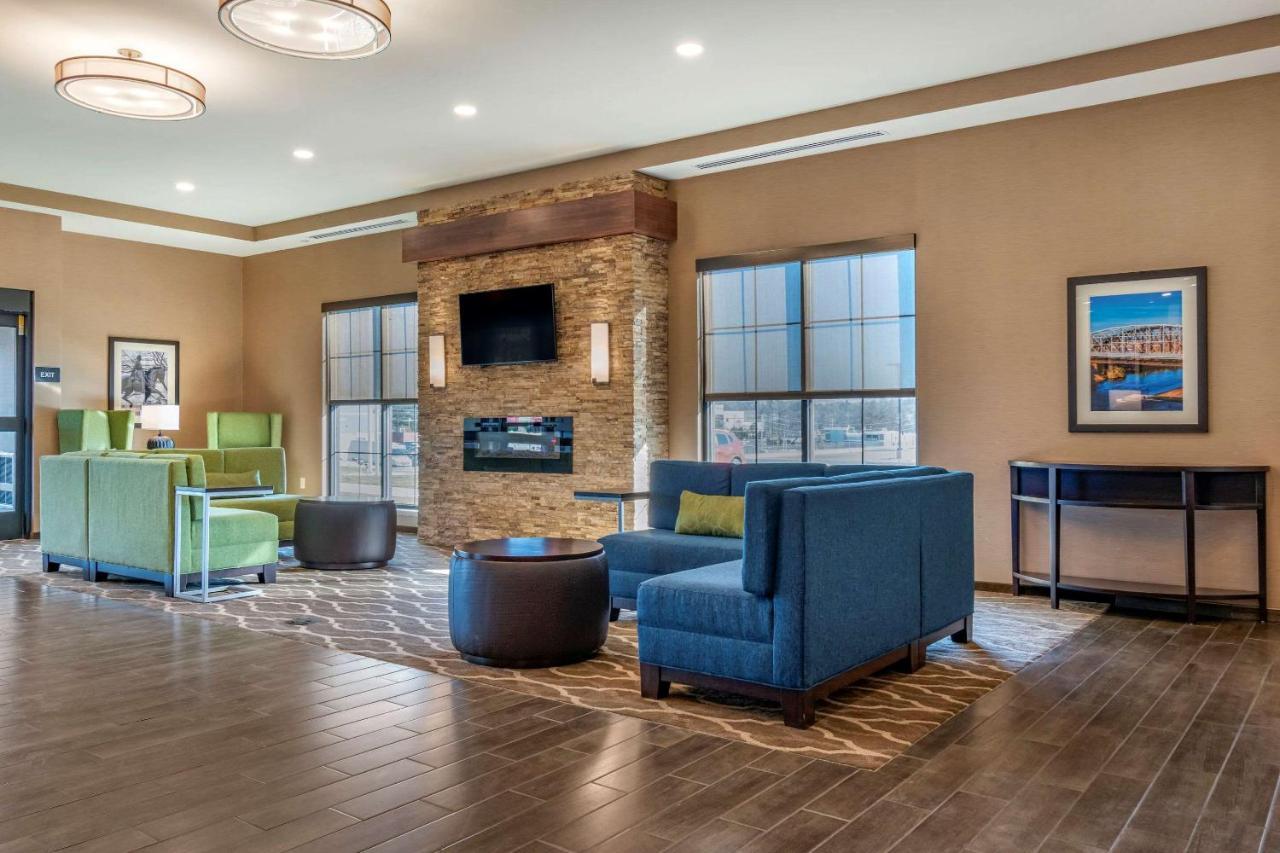 Comfort Suites Camp Hill-Harrisburg West Bagian luar foto